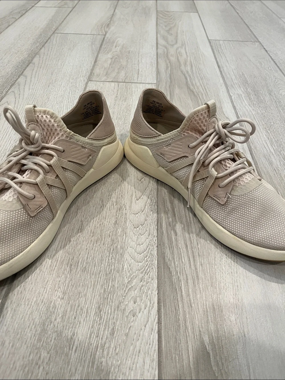 OluKai Men’s Holo Shoes - Picture 4 of 7